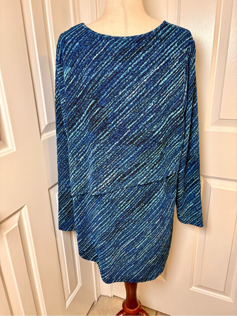 Catherines Blue Striped Asymmetrical Boho Tunic Top Flowy Draped Size 1X 18/20W - Picture 3 of 7